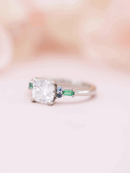 IGI 1.26 Carat E VS2 Cushion Lab Grown Ring - Image 4